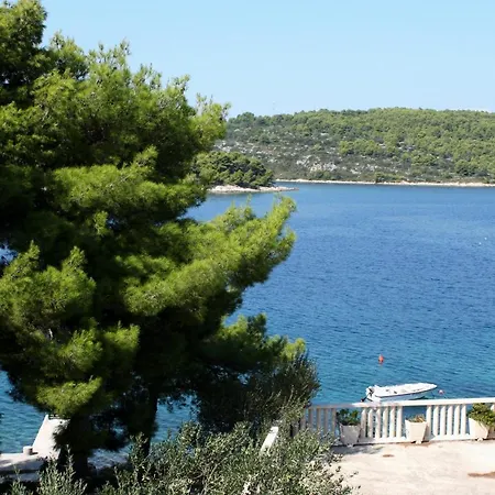Lägenhet By The Sea Necujam, Solta - 5162 Stomorska