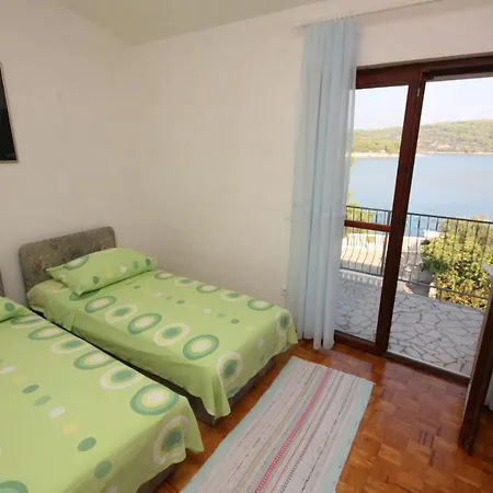 Apartman By The Sea Necujam, Solta - 5162 *